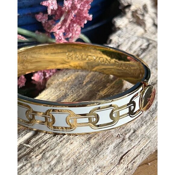 Halcyon Days Chain Cream & Gold Hinged Bangle - Picture 14 of 16